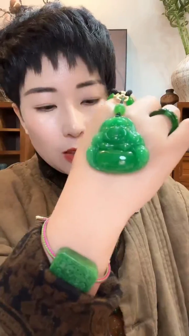 吊坠(赠链)未镶嵌翡翠247