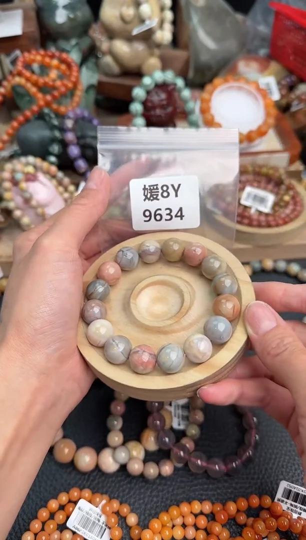 石英质玉未镶嵌手链8Y9634