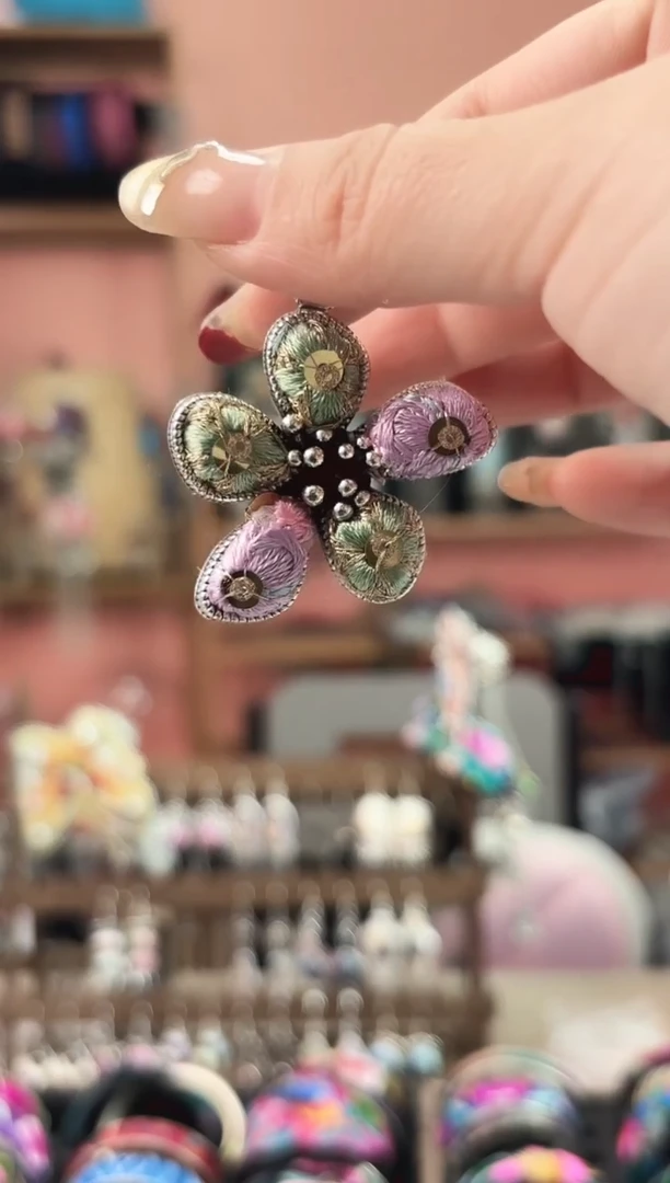 织绣艺枝独绣手工饰品165