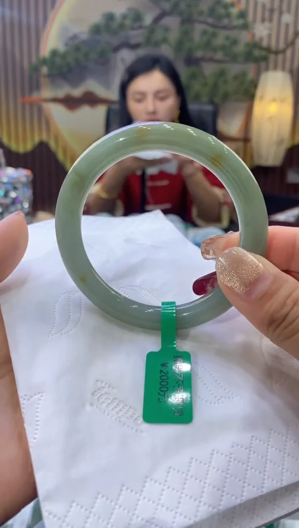 【闪购商品】翡翠手镯未镶嵌多人09075