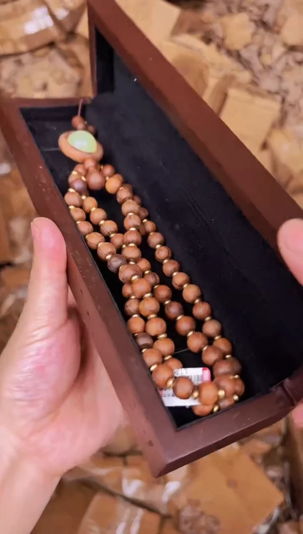 精品手串无礼盒L136