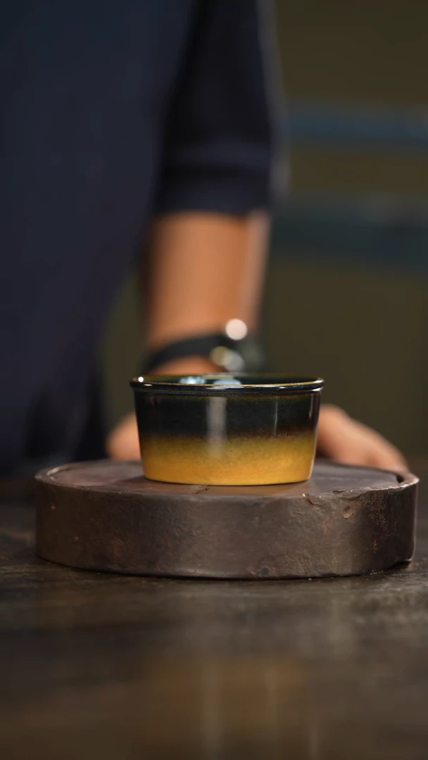 4柴房陶瓷柴烧渐变普洱杯，因柴烧特性，每只都略有不同~