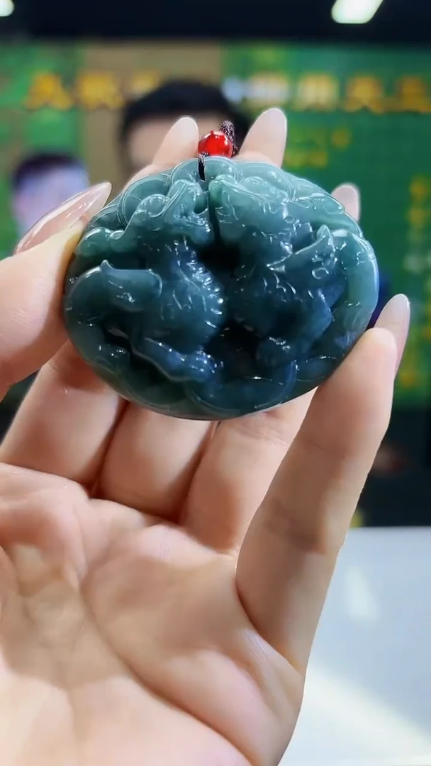 翡翠未镶嵌颈饰0603/Y/发其一件/