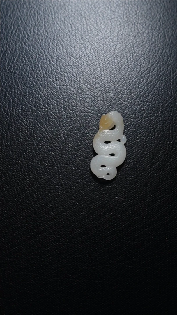 【闪购商品】和田玉颈饰未镶嵌蛇