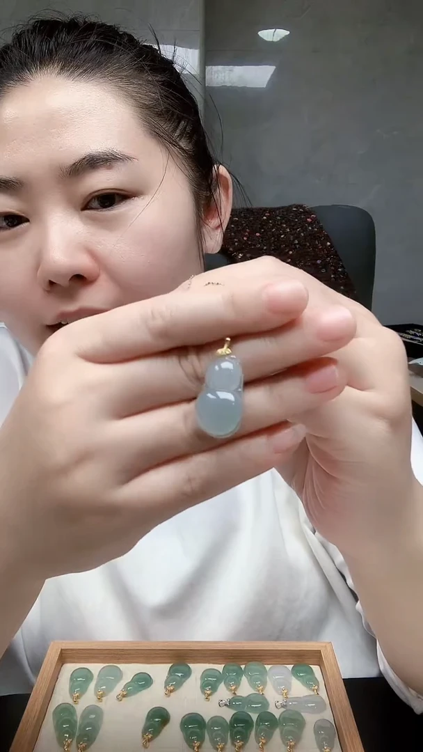 颈饰银S925镶嵌翡翠翡翠葫芦吊坠不含链