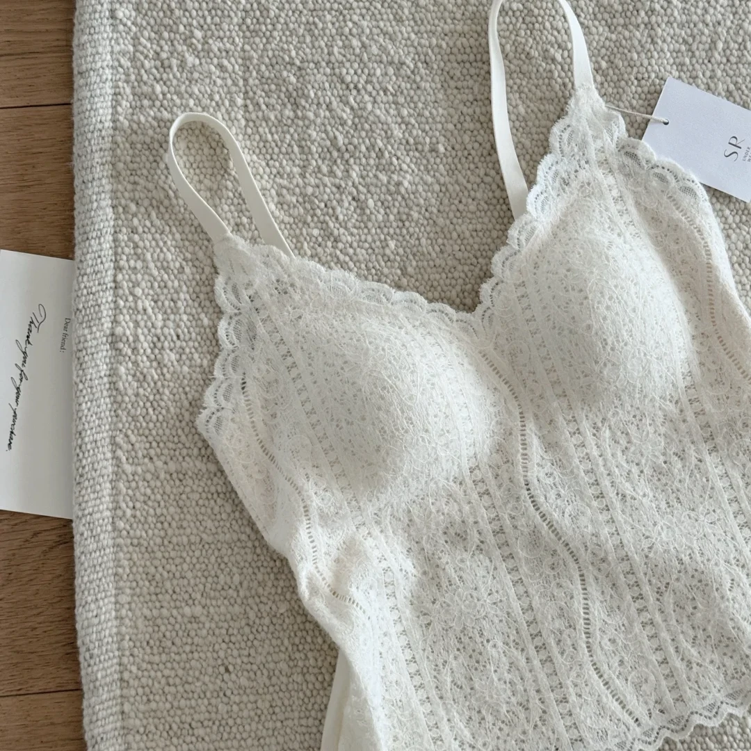 纯欲白色保暖背心女性感蕾丝带胸垫一体式显瘦内搭外穿吊带内衣