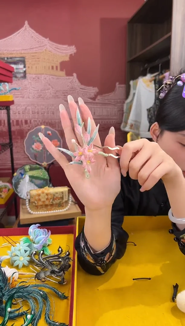 【闪购商品】刺绣非遗绒花（发饰）