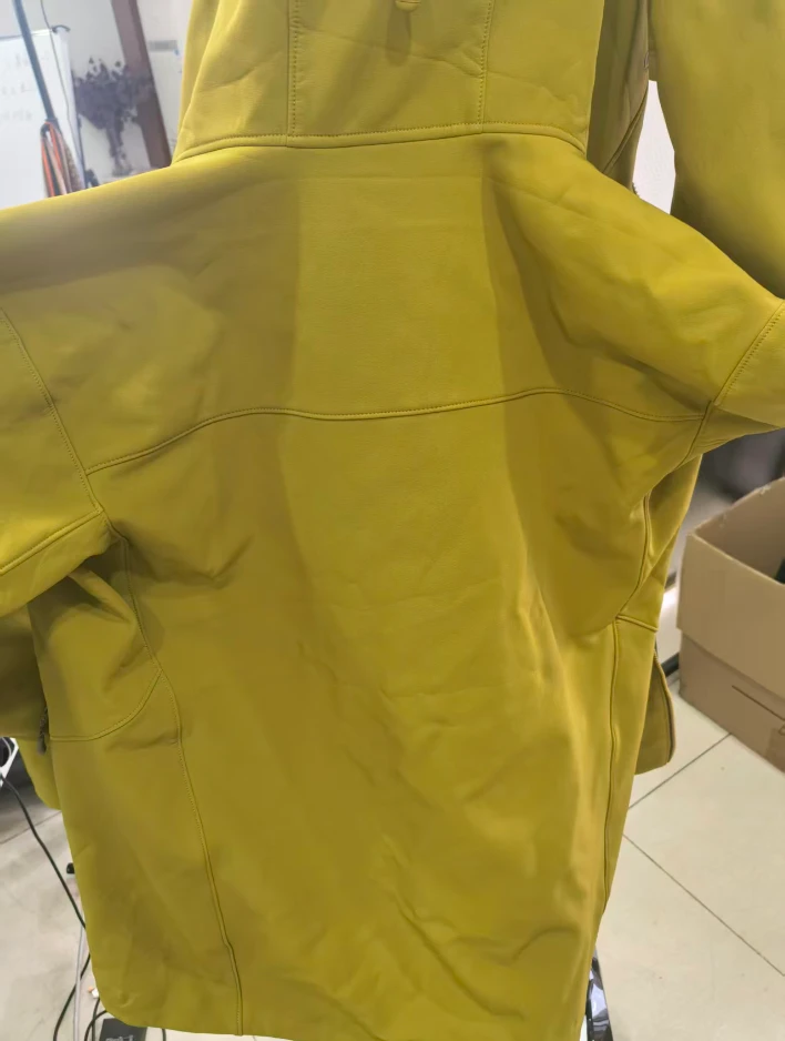丽姐服饰-sw-三防冲锋夹克连帽软壳