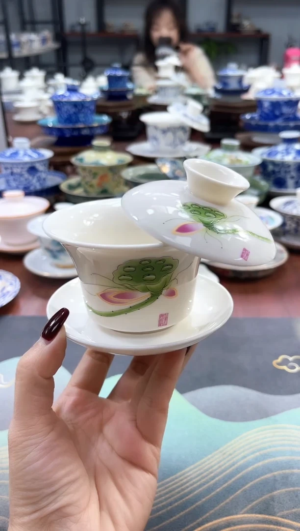 【闪购商品】小号鱼戏荷莲马蹄盖碗