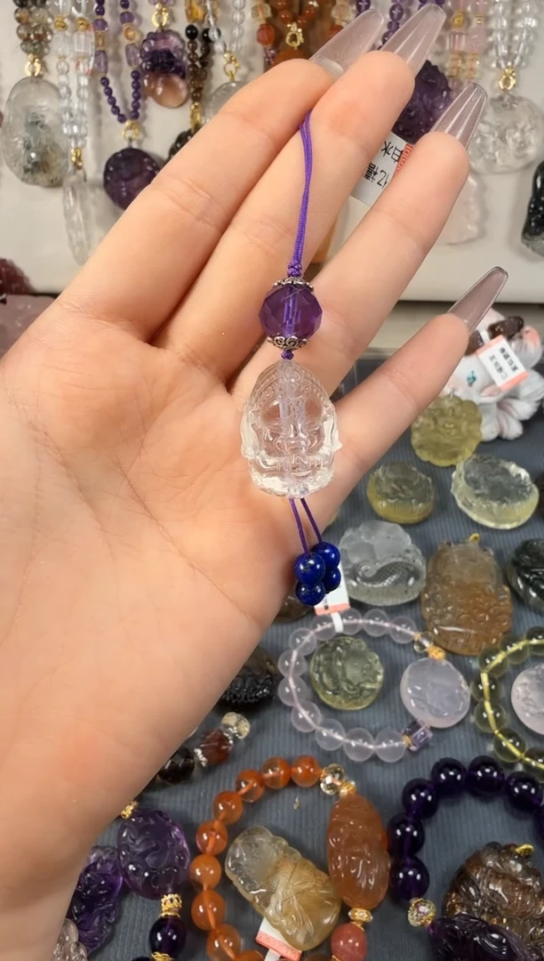 未镶嵌颈饰水晶白小象