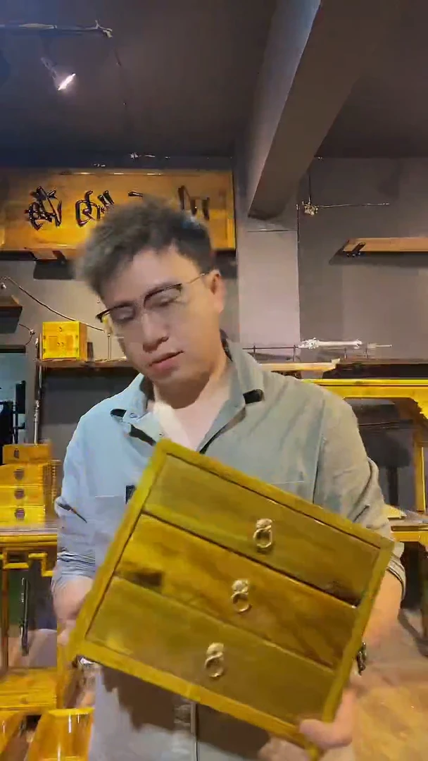 金丝楠金丝楠木制品三抽柜一个
