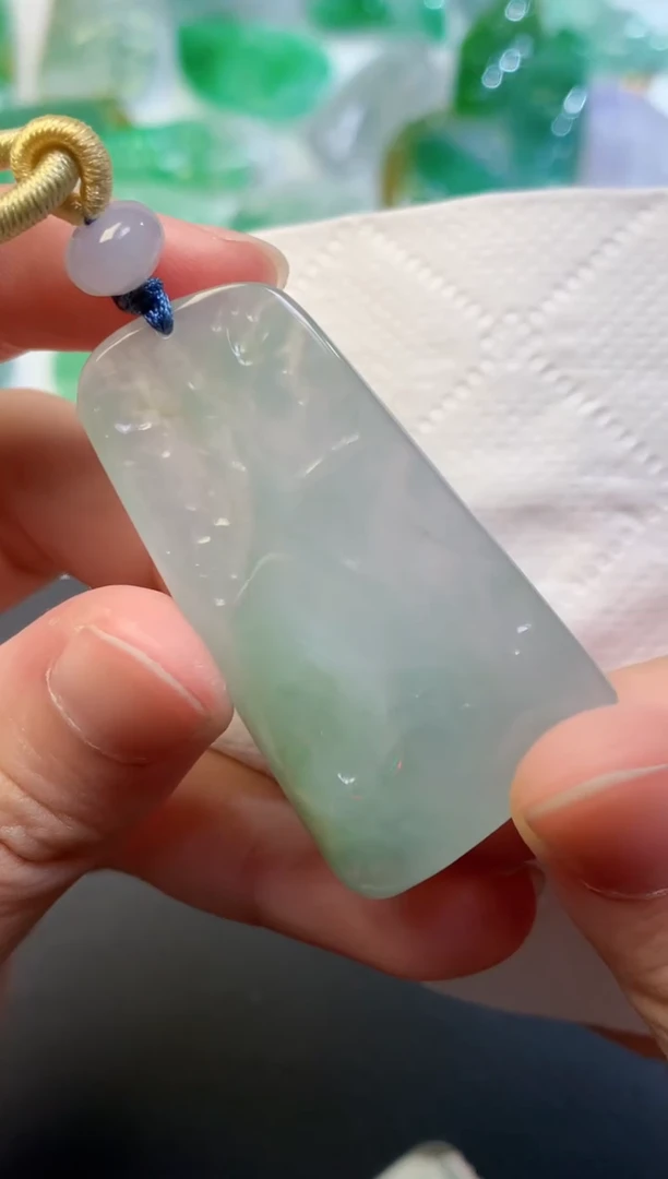 颈饰未镶嵌翡翠