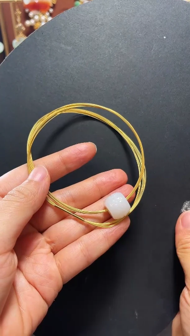 和田玉未镶嵌颈饰吊坠