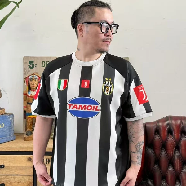 现货-尤文条纹短袖足球服夏季休闲运动透气速干刺绣印花圆领