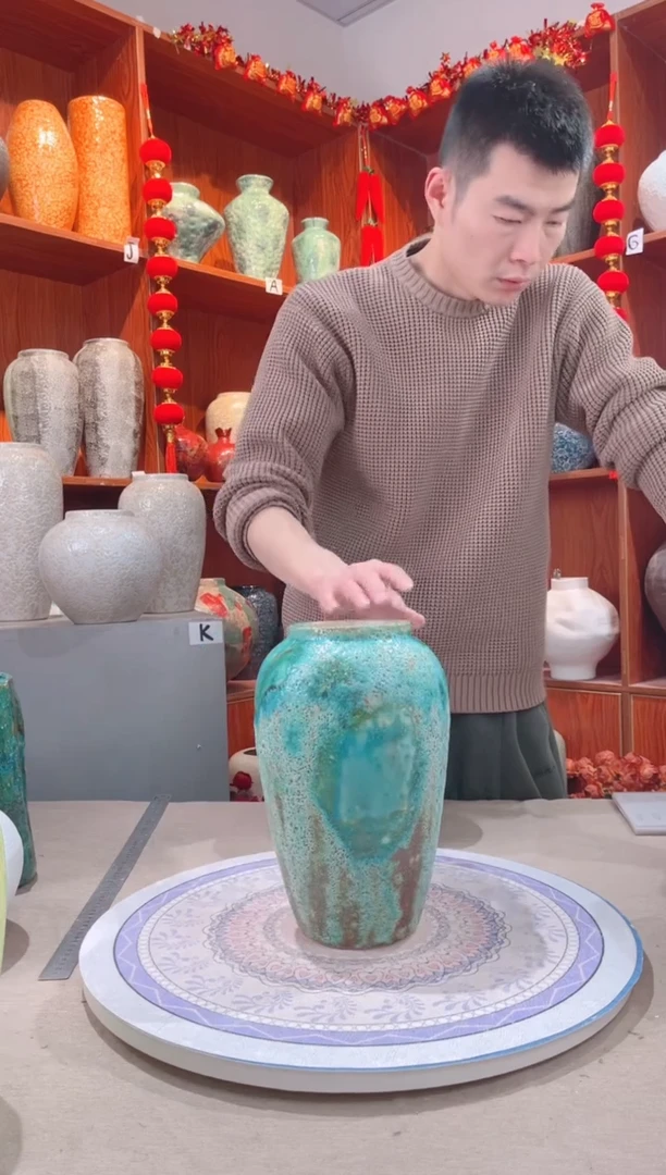 【闪购商品】瓶草原绿 中号 陶瓷花瓶 无花