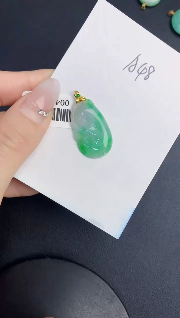 【闪购商品】翡翠颈饰18K金镶嵌0000000000