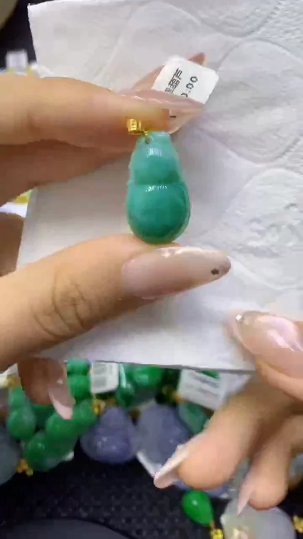 颈饰18K金镶嵌翡翠天然缅甸翡翠A货