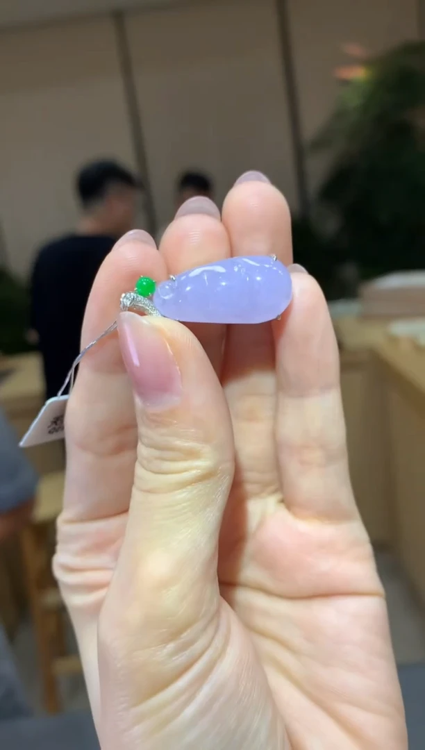 颈饰18K金镶嵌翡翠|不退不换