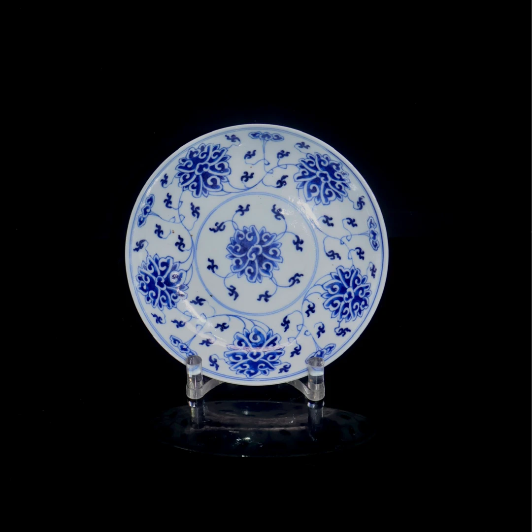 17:清晚期青花宝莲纹盘