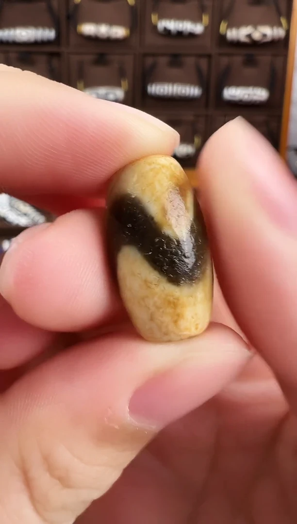 玛瑙/玉髓（覆膜）颈饰未镶嵌13.微瑕随机发货