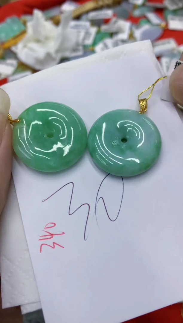 翡翠未镶嵌颈饰111111111111多样性发其一