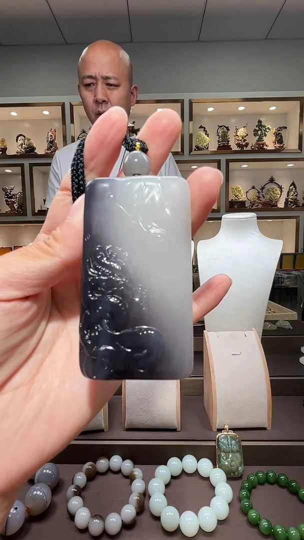 和田玉未镶嵌颈饰苏