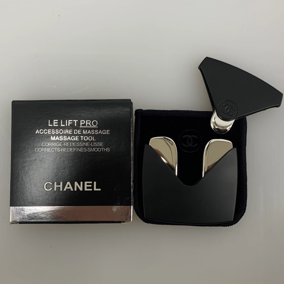 香奈儿【K460】脸部按摩小型刮板便携多功能随身美容附防尘收纳袋