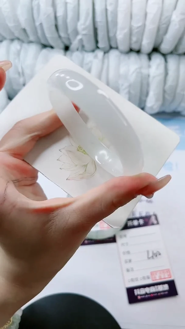 【闪购商品】石英质玉手镯未镶嵌多样性发货L102