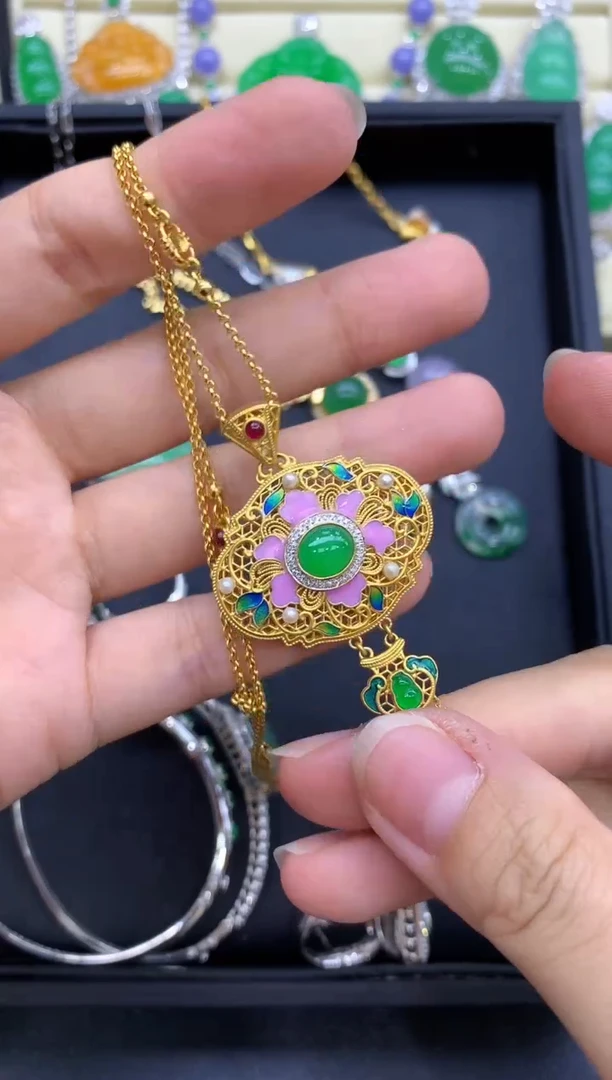 颈饰18K金镶嵌翡翠710-中国好珍宝