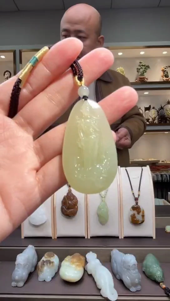 颈饰未镶嵌和田玉苏