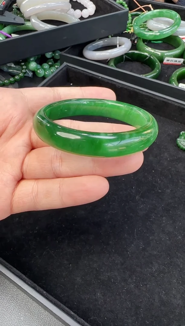 未镶嵌手镯和田玉冰阳绿猫53.5圈口