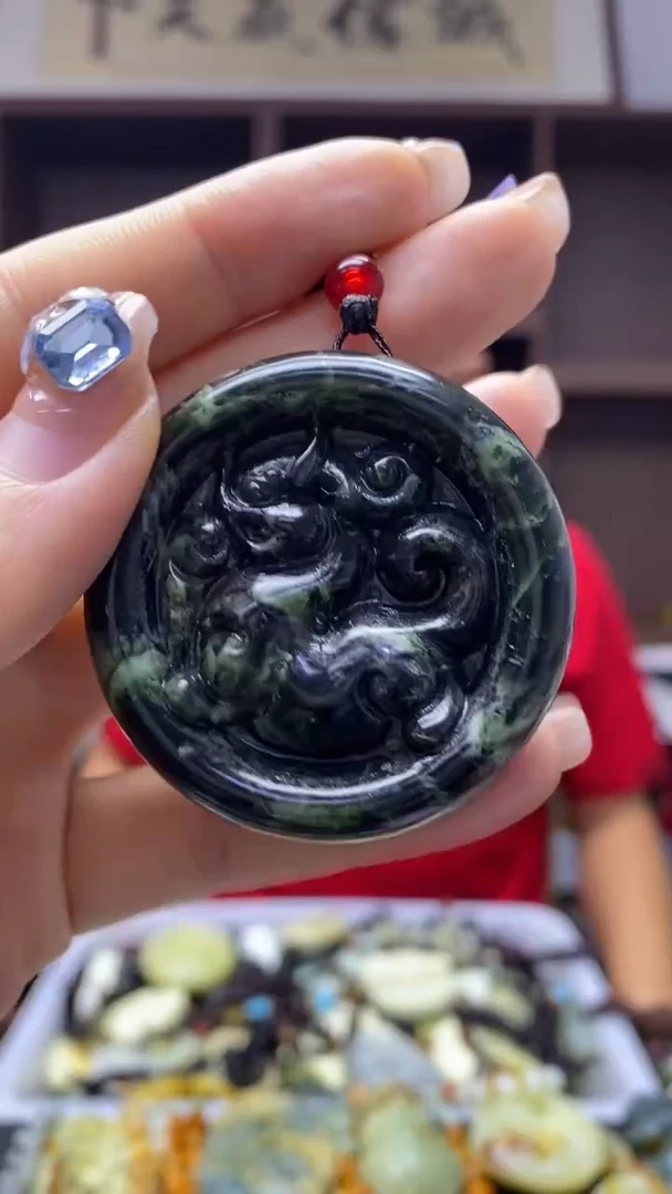 未镶嵌岫玉挂件