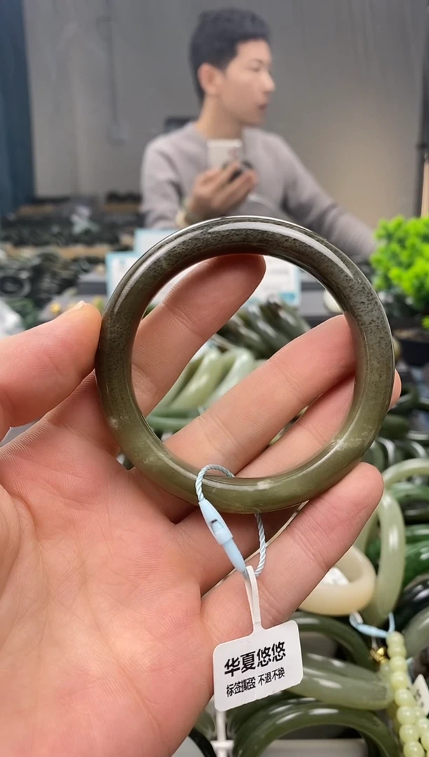 未镶嵌手镯和田玉56.4