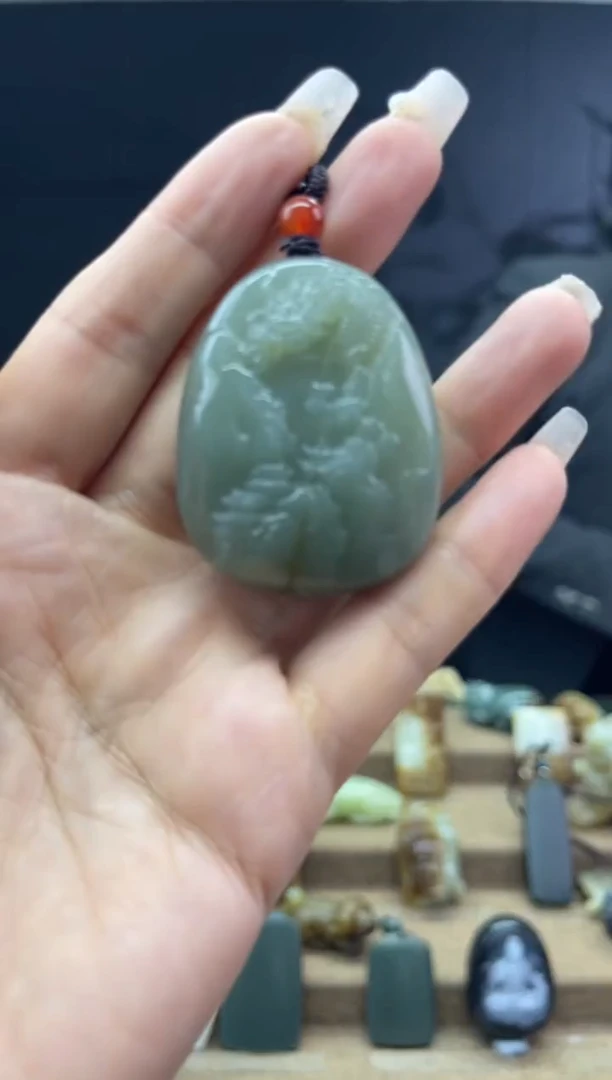 颈饰未镶嵌和田玉1