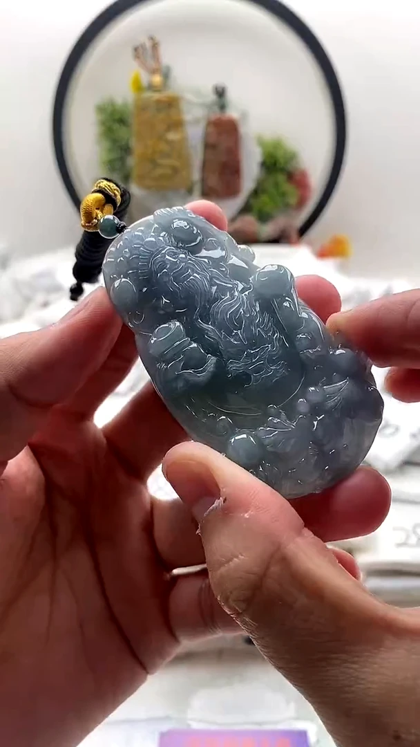 颈饰未镶嵌翡翠财神