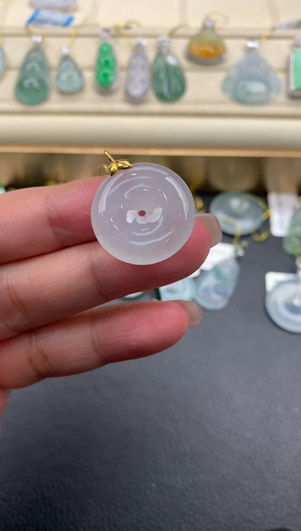 翡翠18K金镶嵌颈饰A595