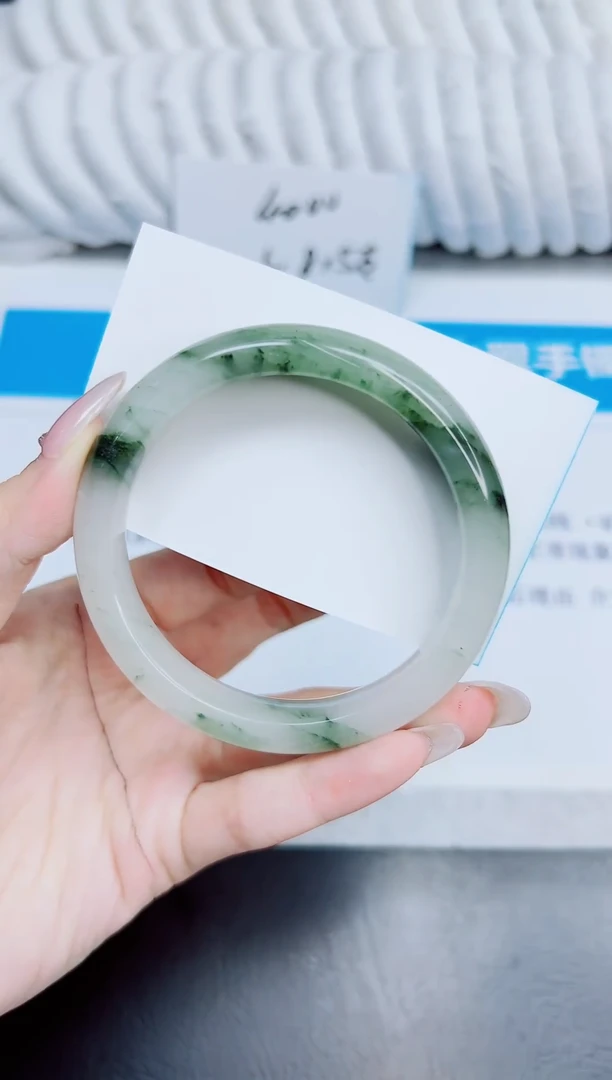 未镶嵌手镯石英质玉181/60.4