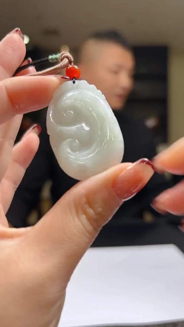 翡翠未镶嵌颈饰K/0329/W/发其一件/如意