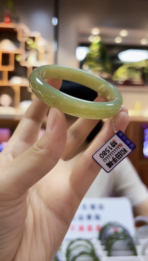 和田玉未镶嵌颈饰手镯54.3