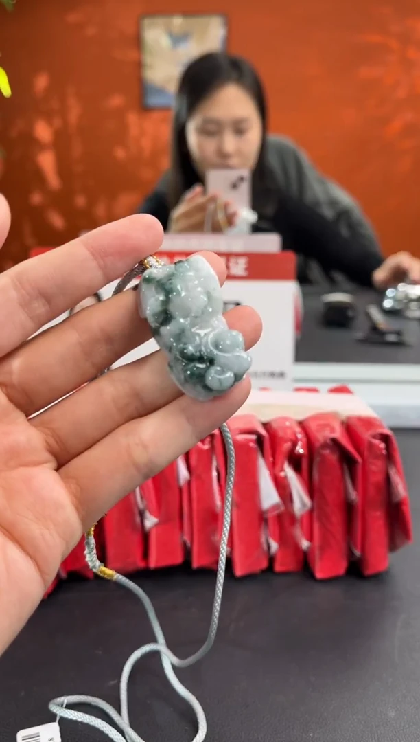 未镶嵌挂件翡翠边城刀客/349018/多样性发一