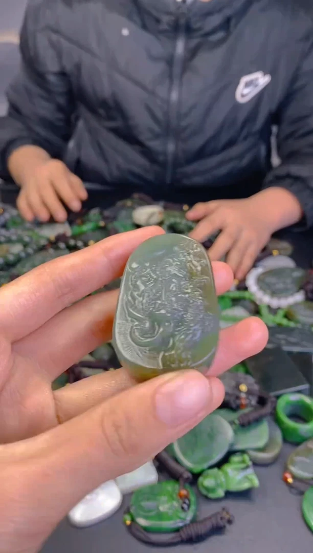 未镶嵌和田玉珠宝半成品1