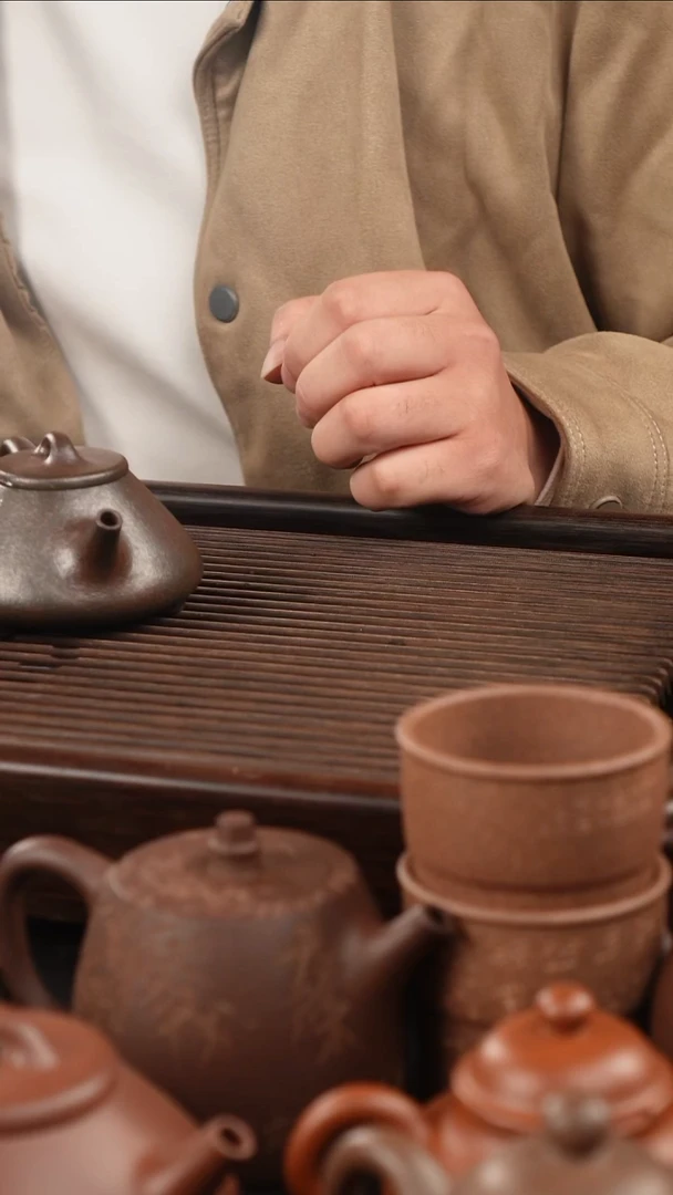 茶壶紫砂中****输缠枝莲压手杯