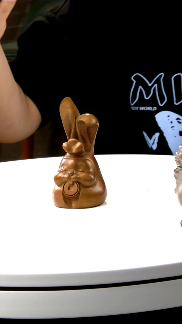 铜原创雕塑摆件《兔宝》