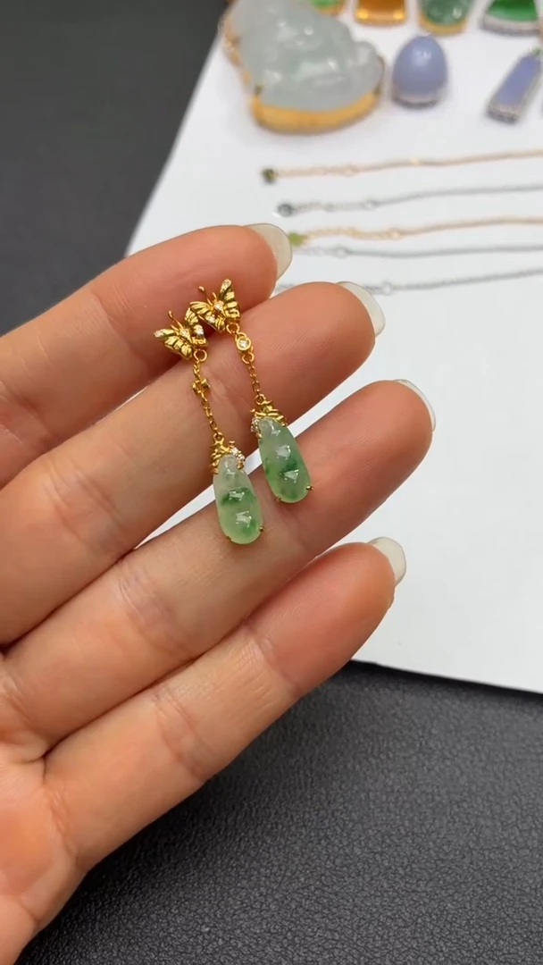 颈饰18K金镶嵌翡翠天然翡翠A货