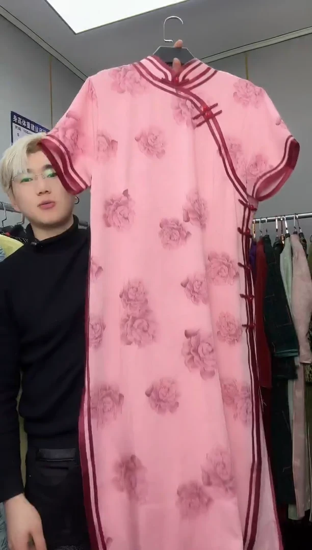 尺码：5XL，看清尺码再下单，特价款，少量微瑕疵，不退还。介意勿拍