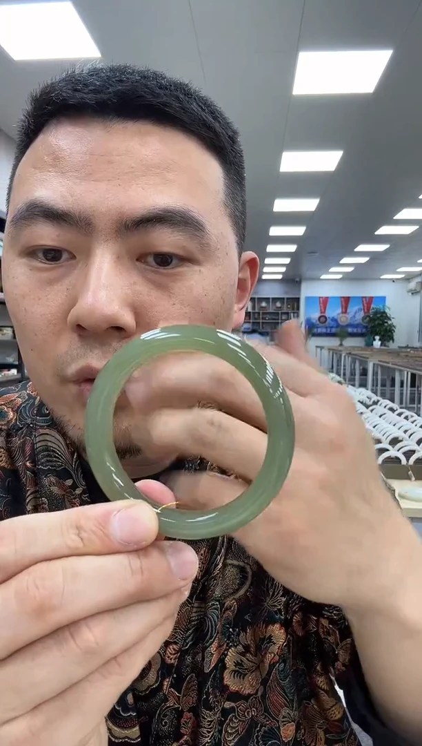 【闪购商品】和田玉手镯未镶嵌55-56  441