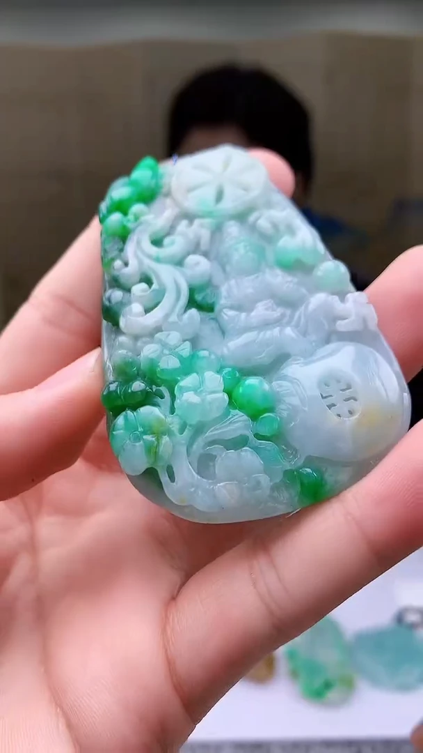 【闪购商品】定制翡翠未镶嵌4829bb-毛货挂件48