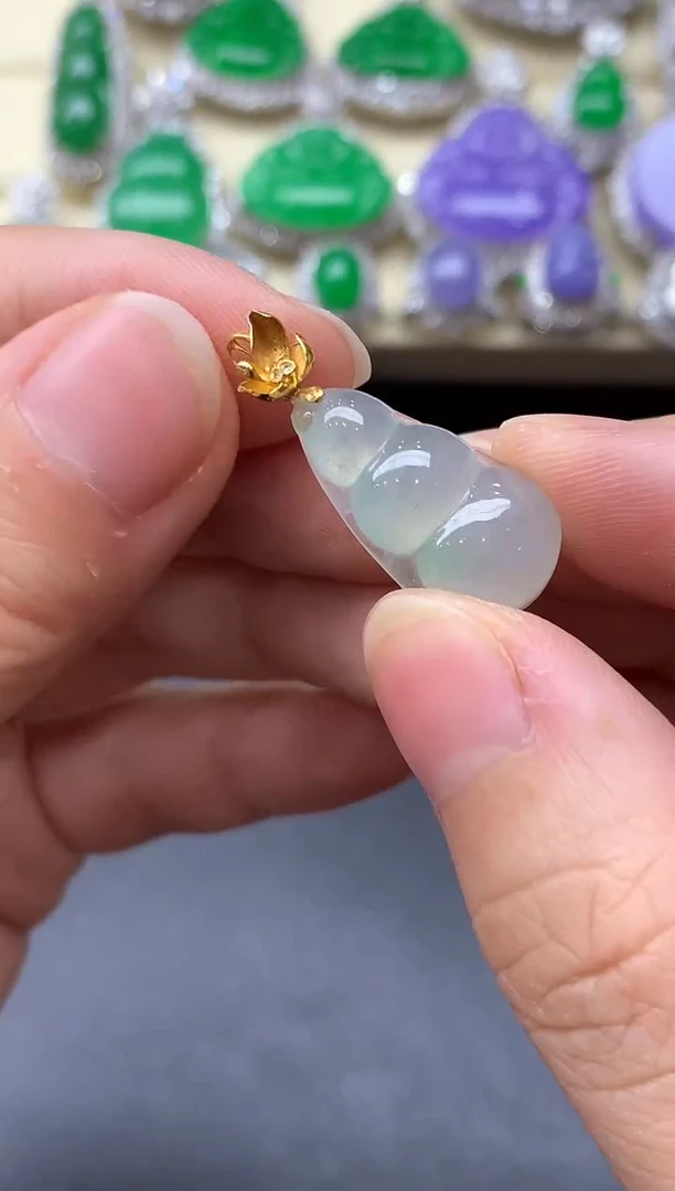 颈饰18K金镶嵌翡翠97-中国好珍宝