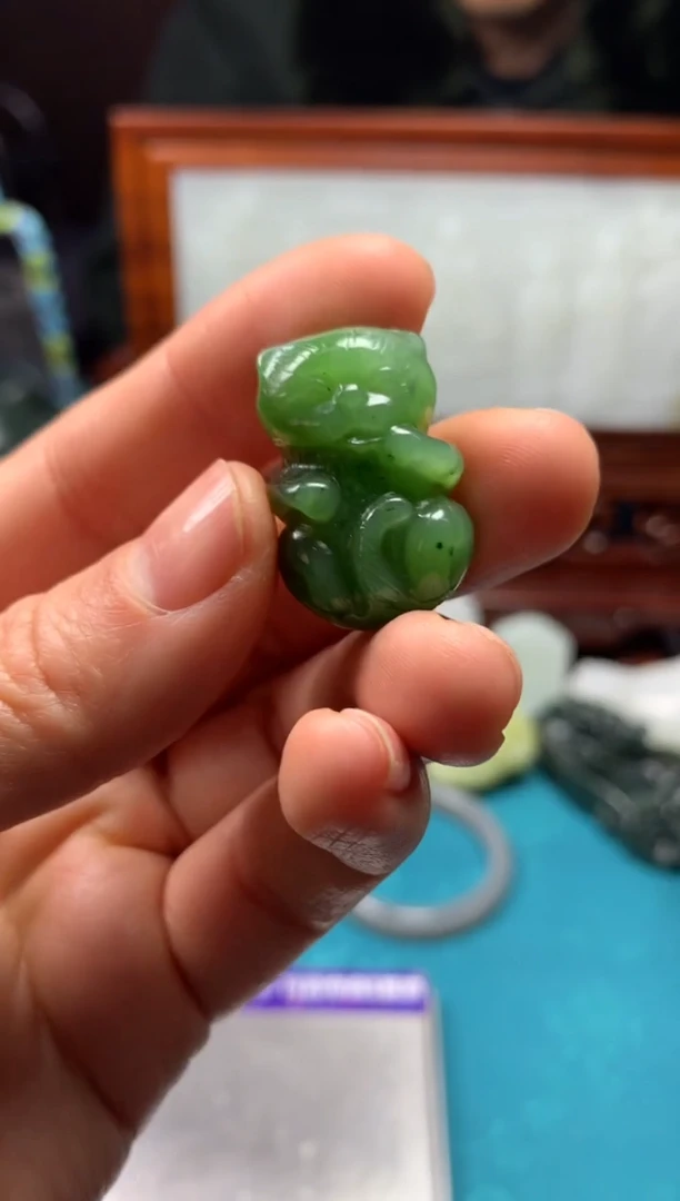 颈饰未镶嵌和田玉拍一发一