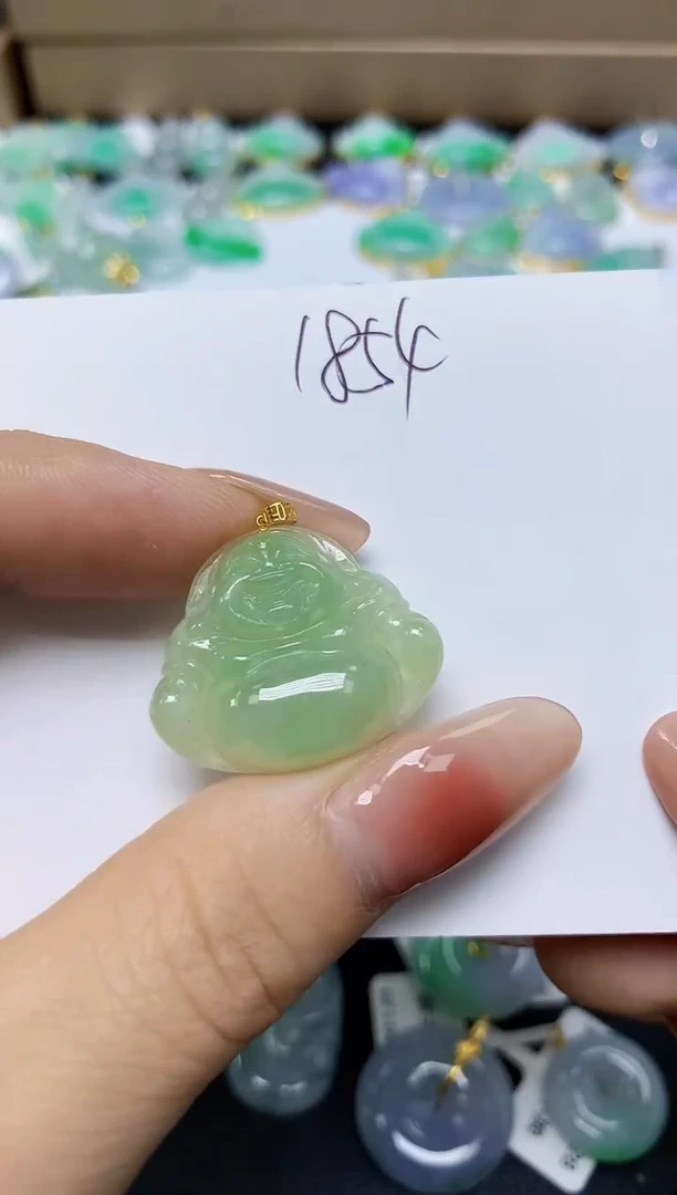 翡翠未镶嵌颈饰 天然缅甸翡翠A货